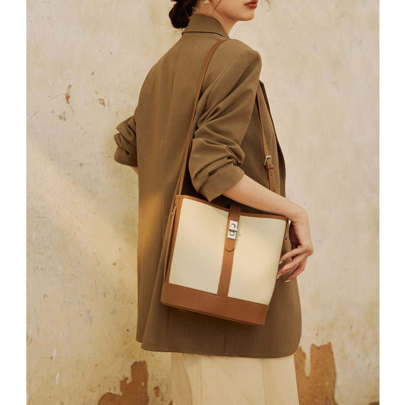 Large Capacity Women's Cowhide Bucket Shoulder Bag