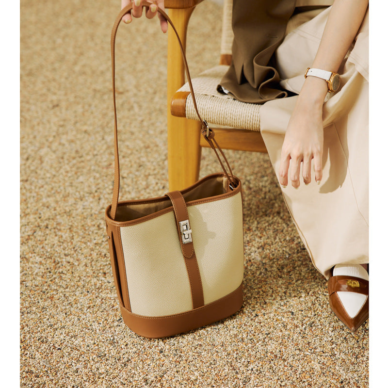 Large Capacity Women's Cowhide Bucket Shoulder Bag