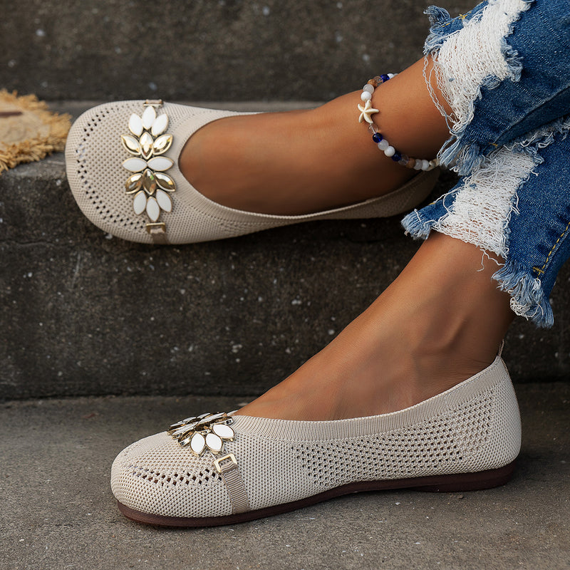Ladies Round Toe Flat Shoes With Floral Metal Decoration