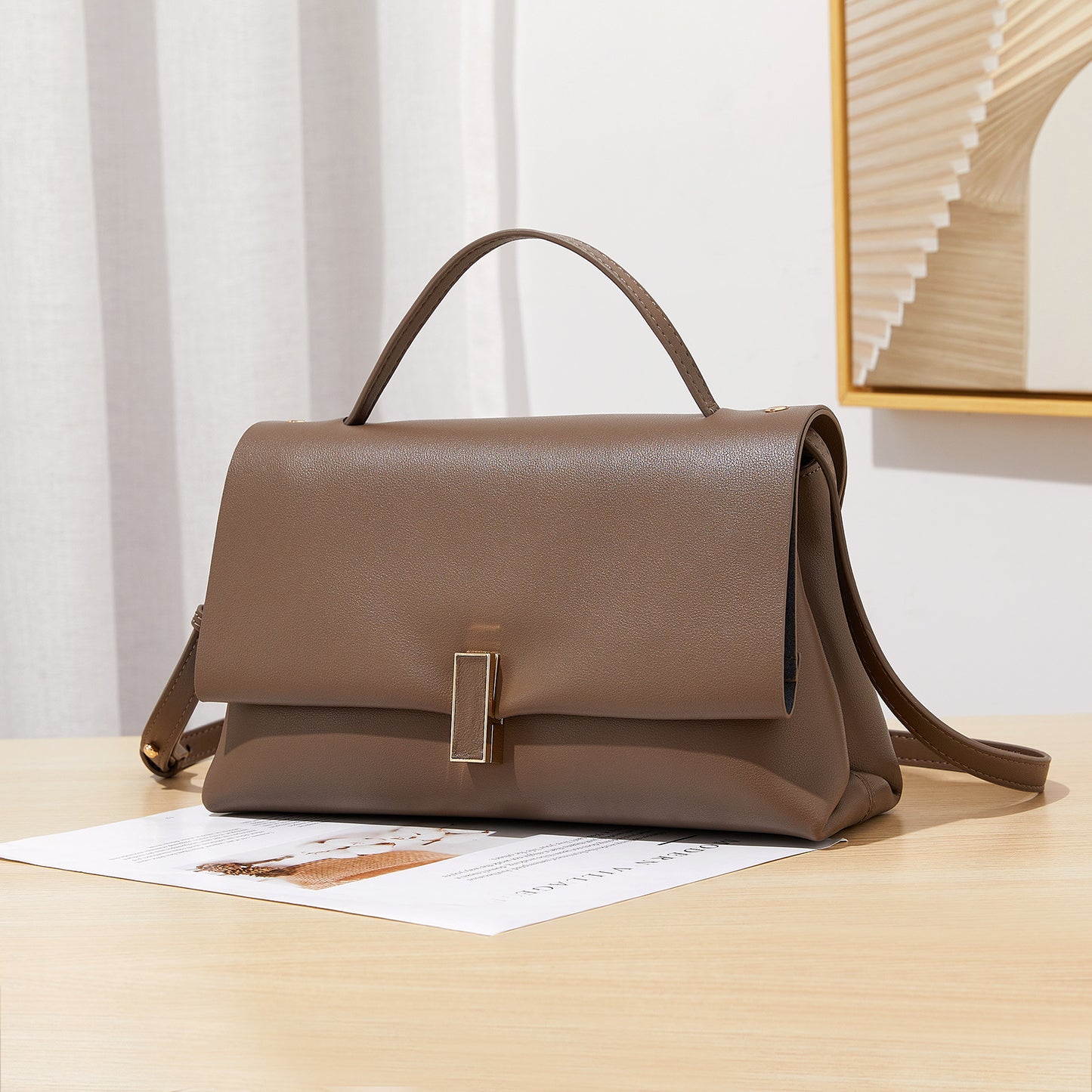 Retro New Trendy Authentic Leather Tactile Feel Handbag
