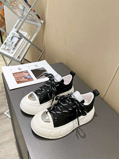 European station, genuine leather, Ladies shoes, spring 2023. New round-headed high-heeled platform shoes, casual sneakers   trend.